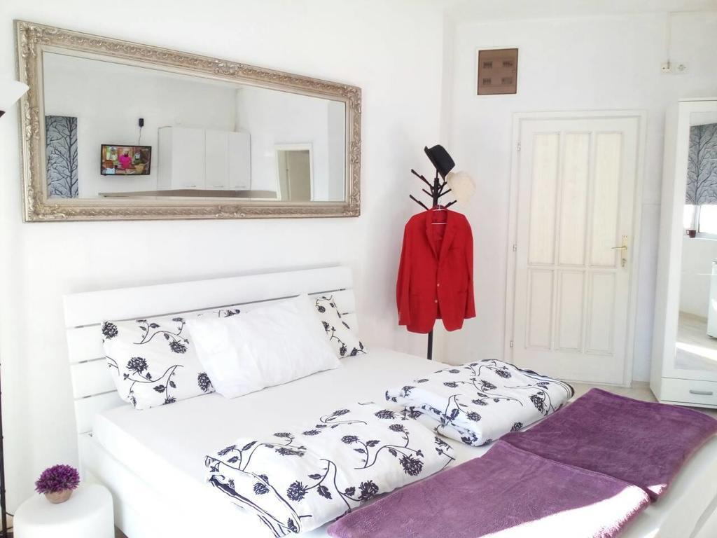 Apartments Jadran Херцег Нови Екстериор снимка